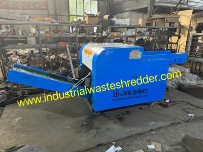 Viscose Fiber Scrap Cardboard Box Shredder With Rotating Twisted Knife Design