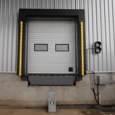 Yellow Stripes Guide Dock Seals Double Weaved Fabric Safety